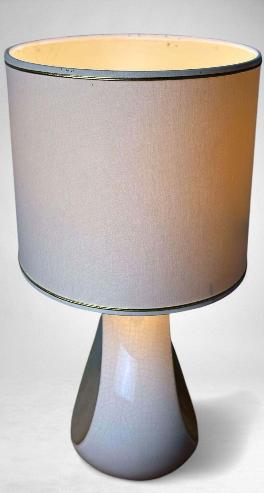 photo furniture Le Dauphin French Table Lamp In Crackled Glazed Porcelain With Gold Leaf Accents