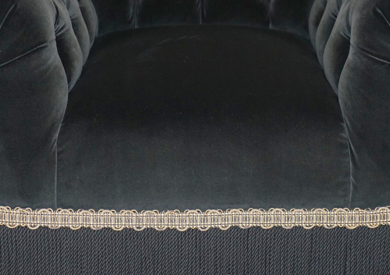 photo furniture Rrp £7000 George Smith Chelsea Butterfly Black Velvet Chesterfield Armchair