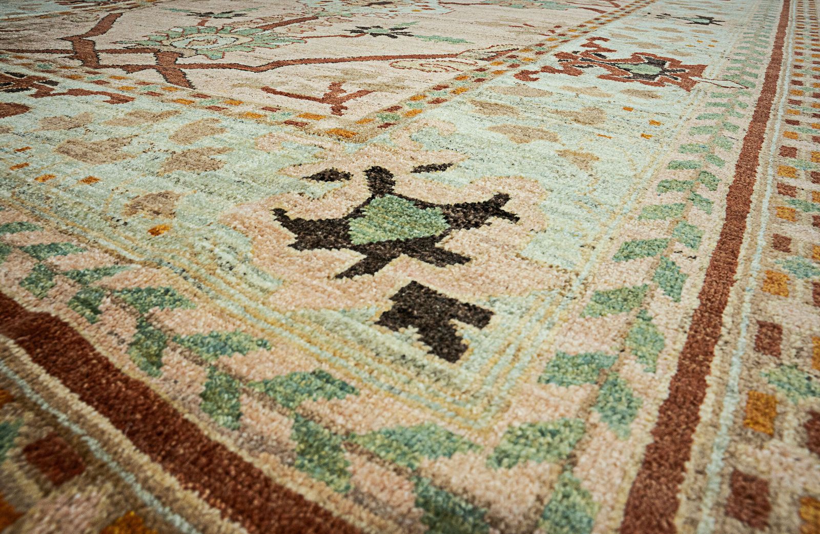 Antique Finished Ushak Carpet 307x250cm photo Textiles