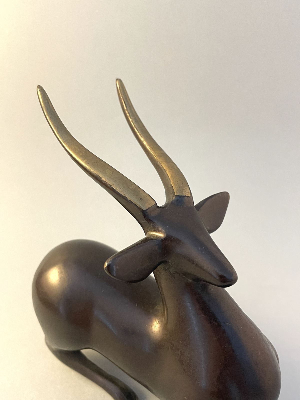 Loet Vanderveen Bronze Sculpture Of A Nyala, Signed & Numbered By Artist, Limited Edition 194/2500 photo vintage