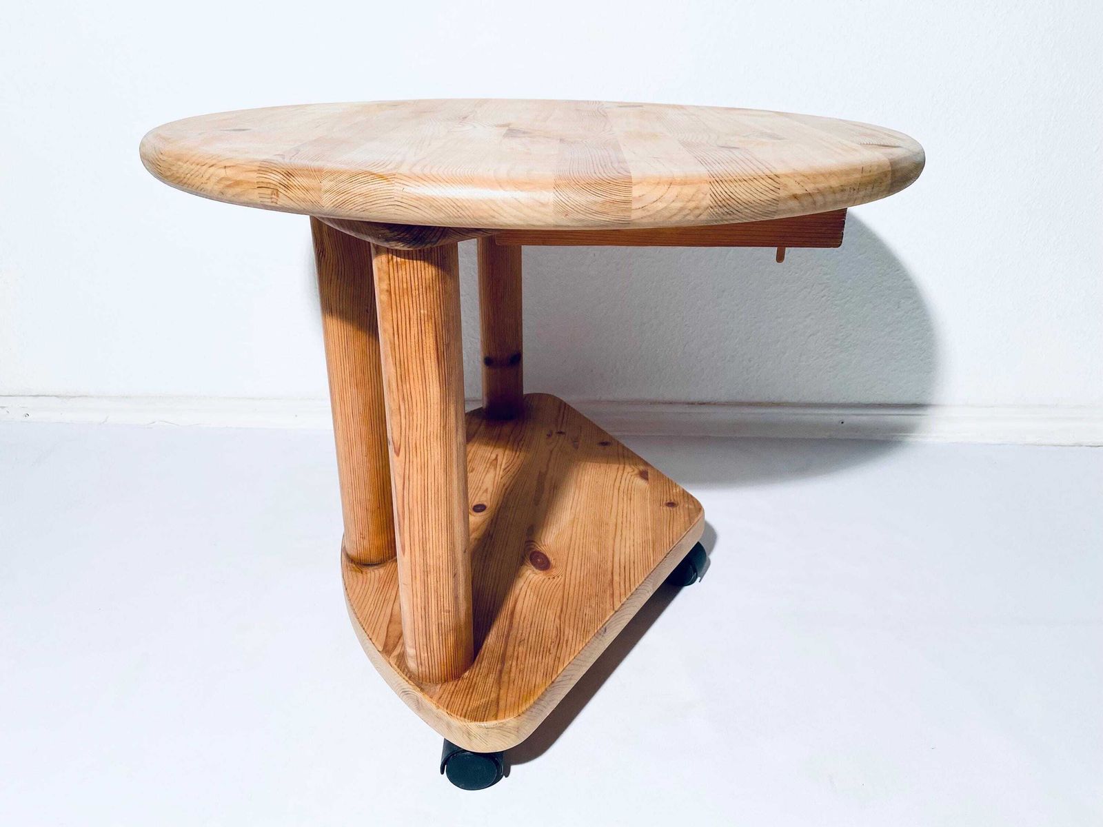 Rainer Daumiller Vintage German Round Wooden Coffee Table / 1970s Design Decor photo vinterior