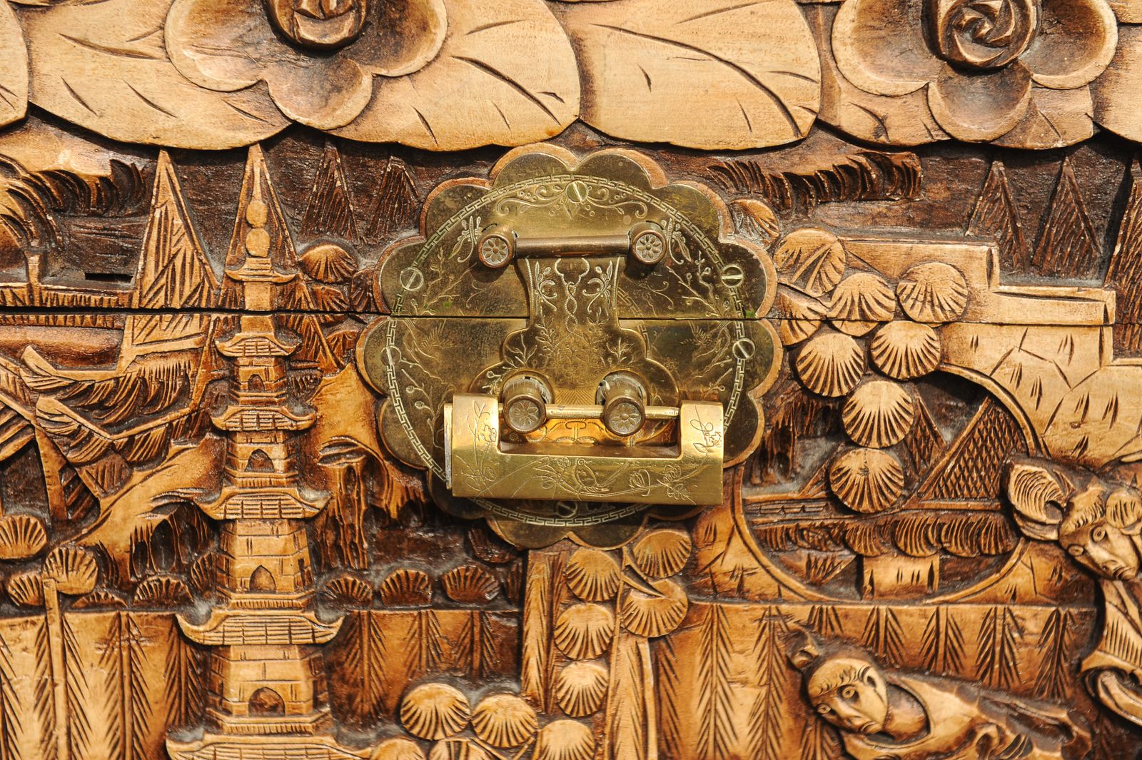 An Exquisite Carved Chinese Export Camphor Chest With Etched Brass Lock Fitted With A Removable Glass Top & Interior Lift Out Tray photo for sale
