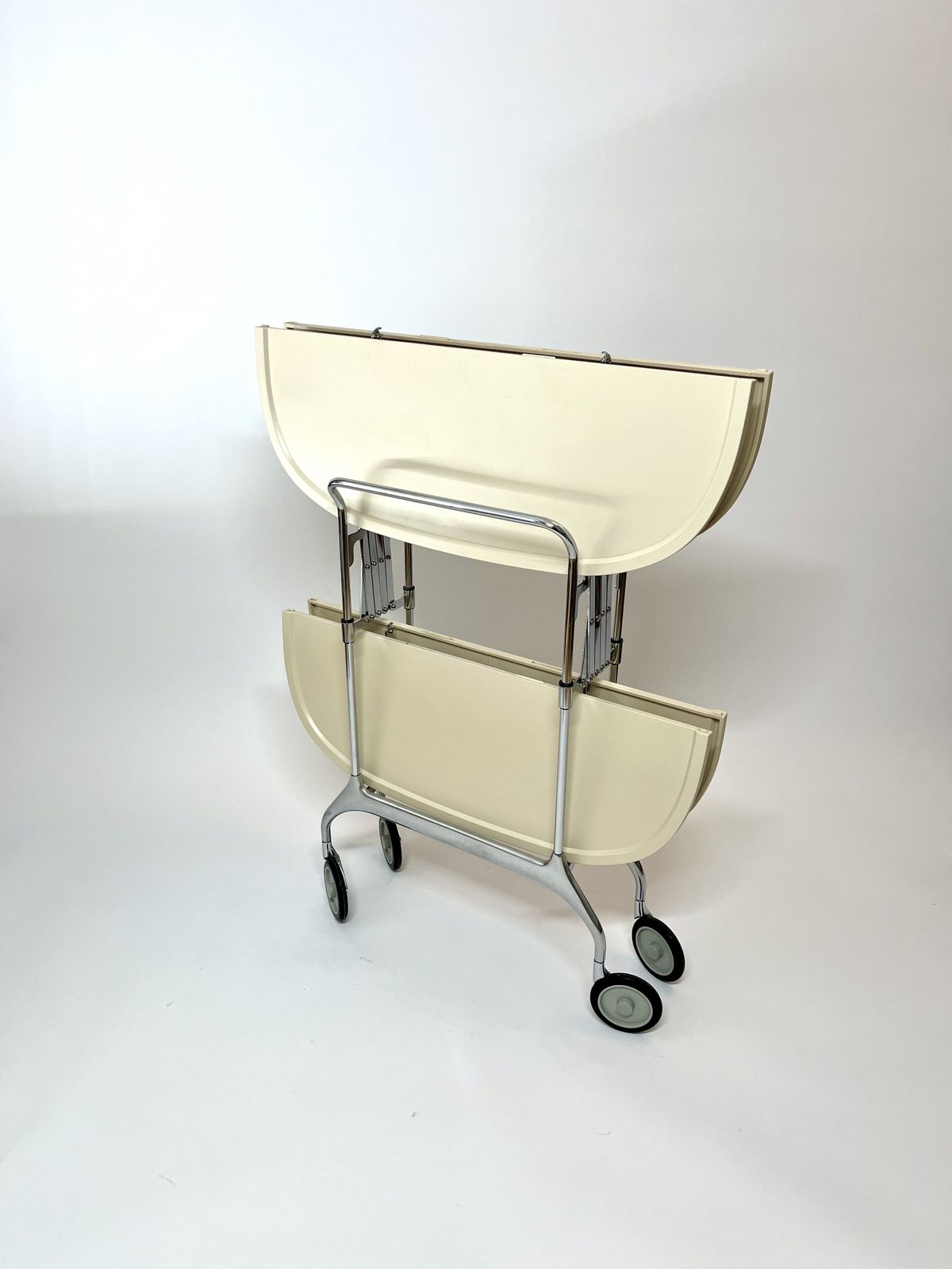 photo furniture Vintage Kartell Gastone Foldable Serving Trolley/Bar Cart By Antonio Citterio With Oliver Löw, Italy, 1980s