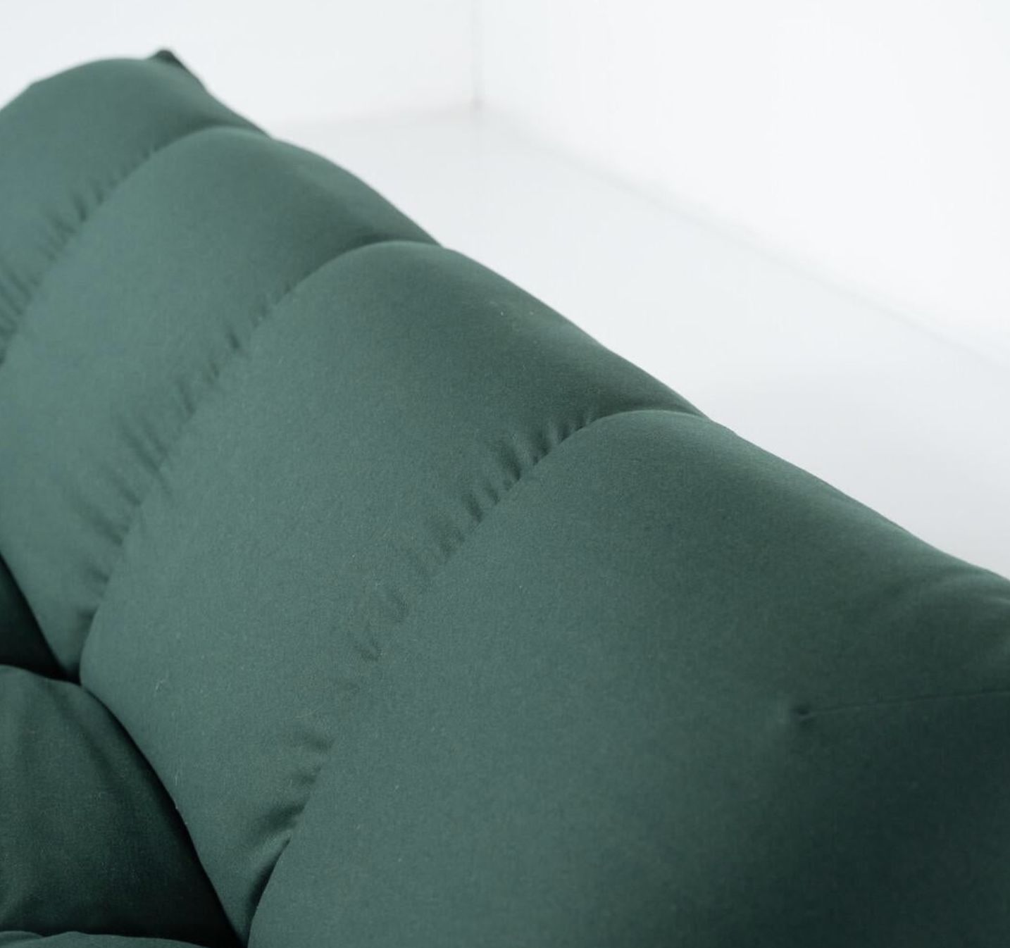 Mid Century Modern Green Papillon Sofa By Giovannetti, Italy, 1970s photo 5020.0
