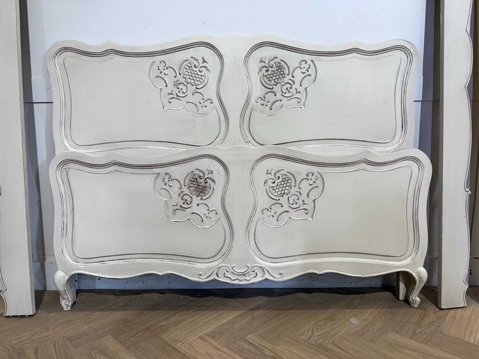 Stunning Vintage French Painted 5ft Bed With Slatted Base Kingsize French Bed