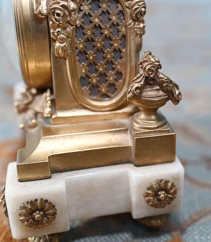 photo furniture English Gilt Mantel Clock Cherub St James London 1880
