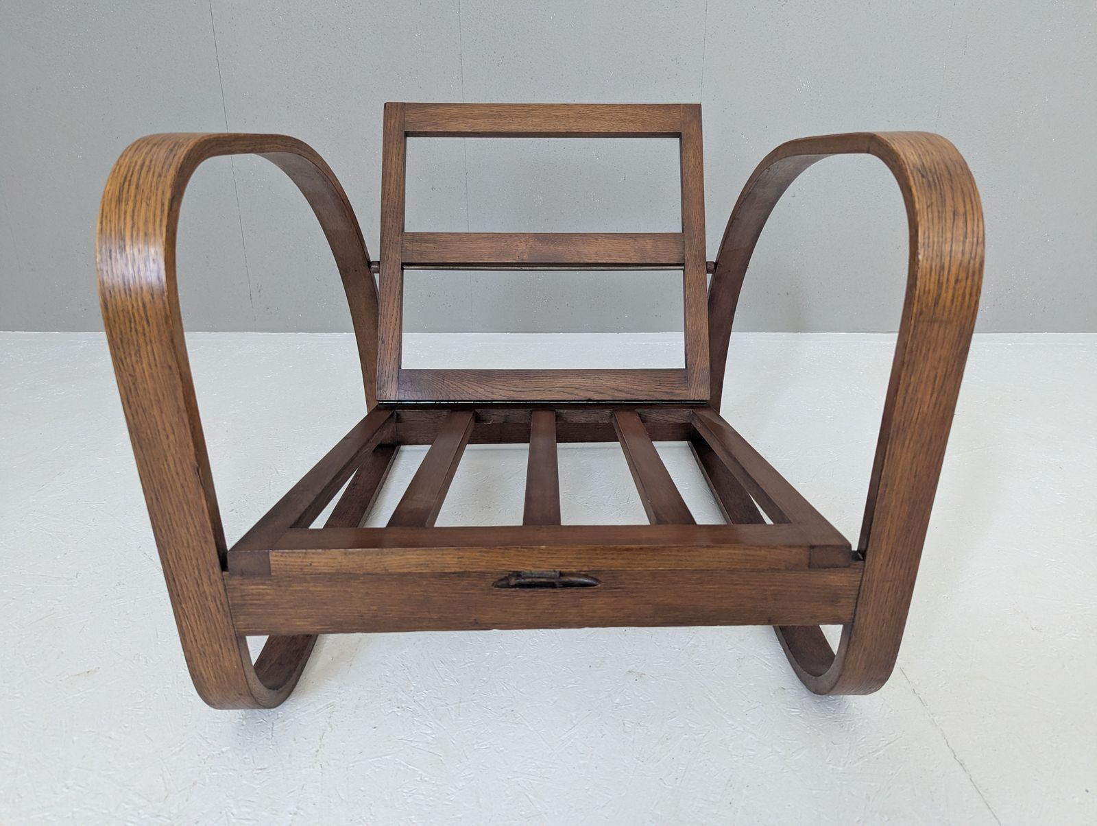 photo buy Adjustable H 70 Lounge Chair By Jindřich Halabala For Up Závody, 1930s