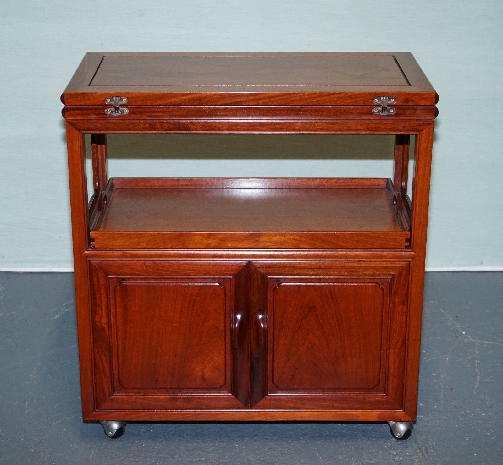 Vintage Oriental Chinese Rolling Bar Cabinet Mid Century Tea Or Liquor Cart photo 1250.0