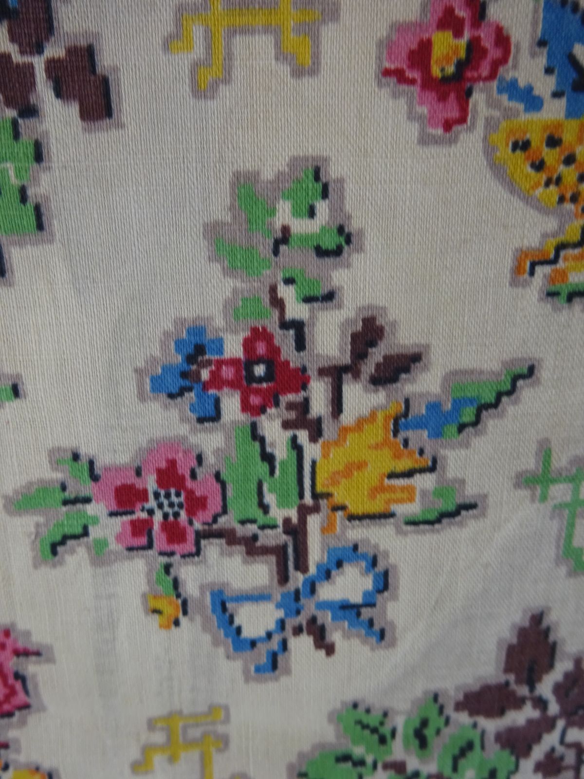 photo furniture Vintage Upholstery, Dressmaking Fabric, Circa 1930s 40s Cotton 115" X 47"