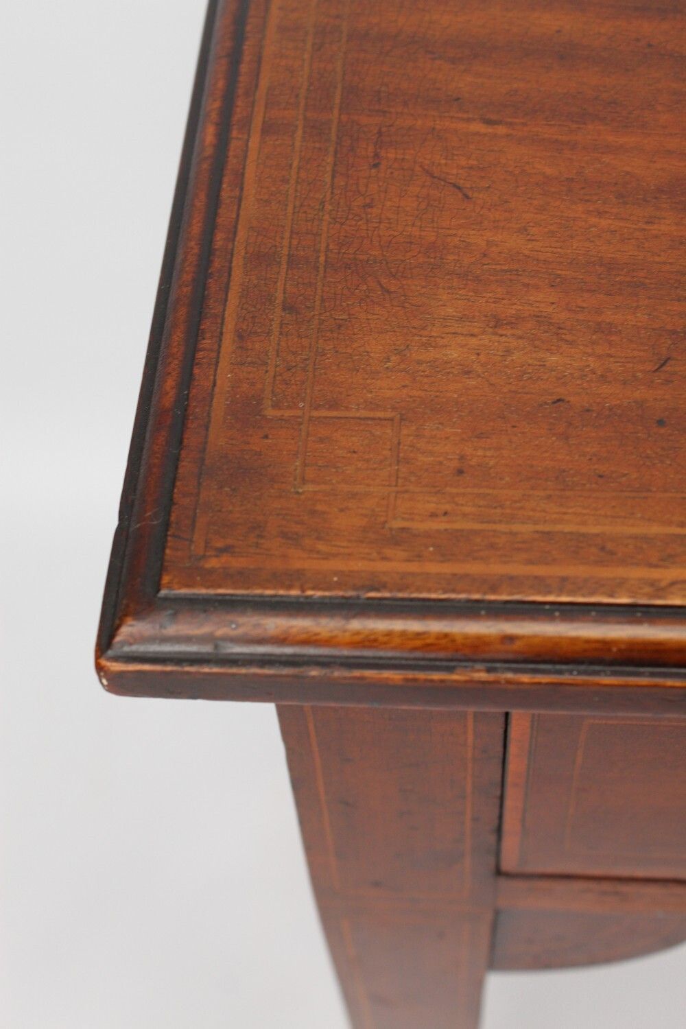 photo vintage Edwardian Inlaid Mahogany Metamorphic Writing Desk