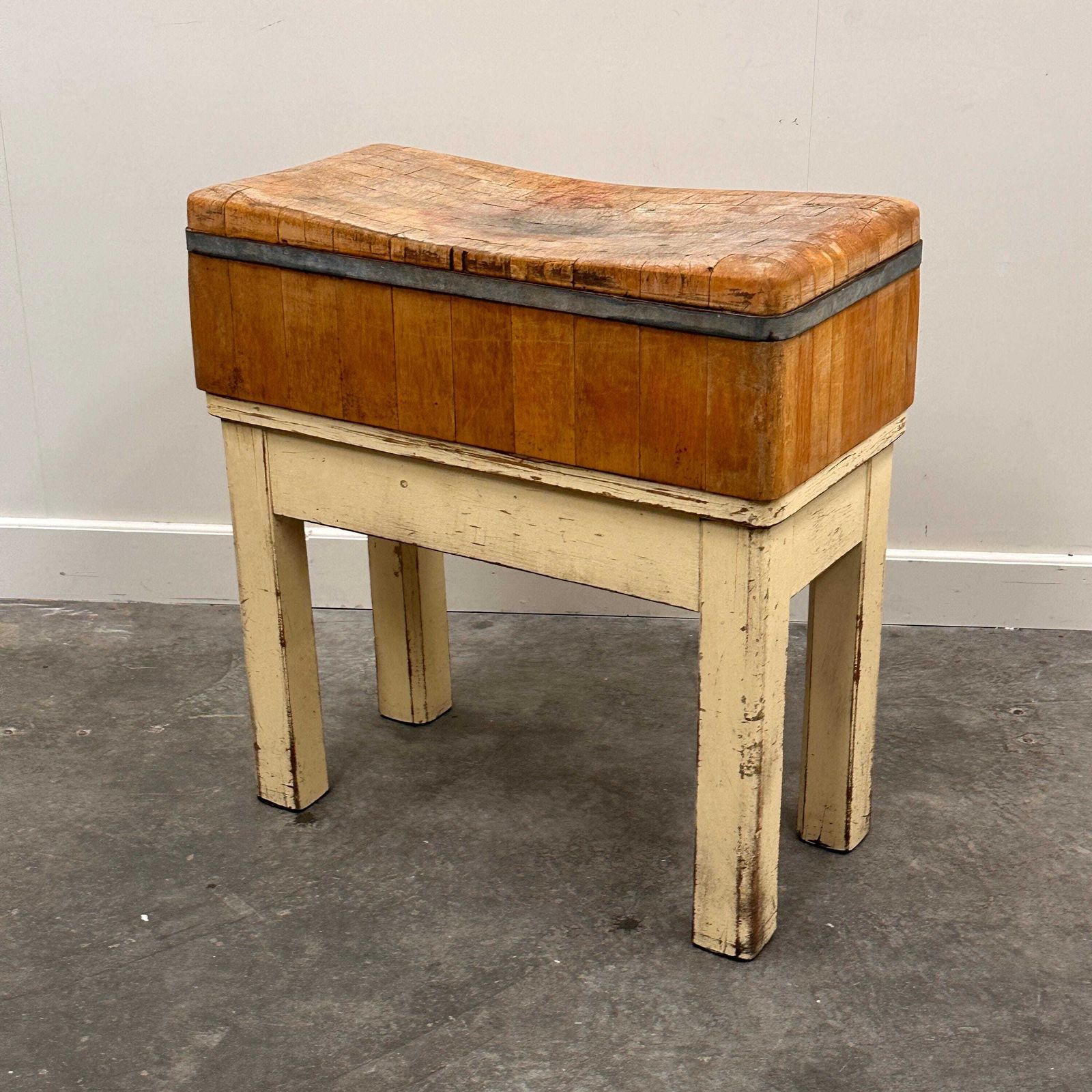 Authentic Charming French "Billot De Boucherie" Butcher Block In Solid Beechwood, France, 1950s. photo furniture