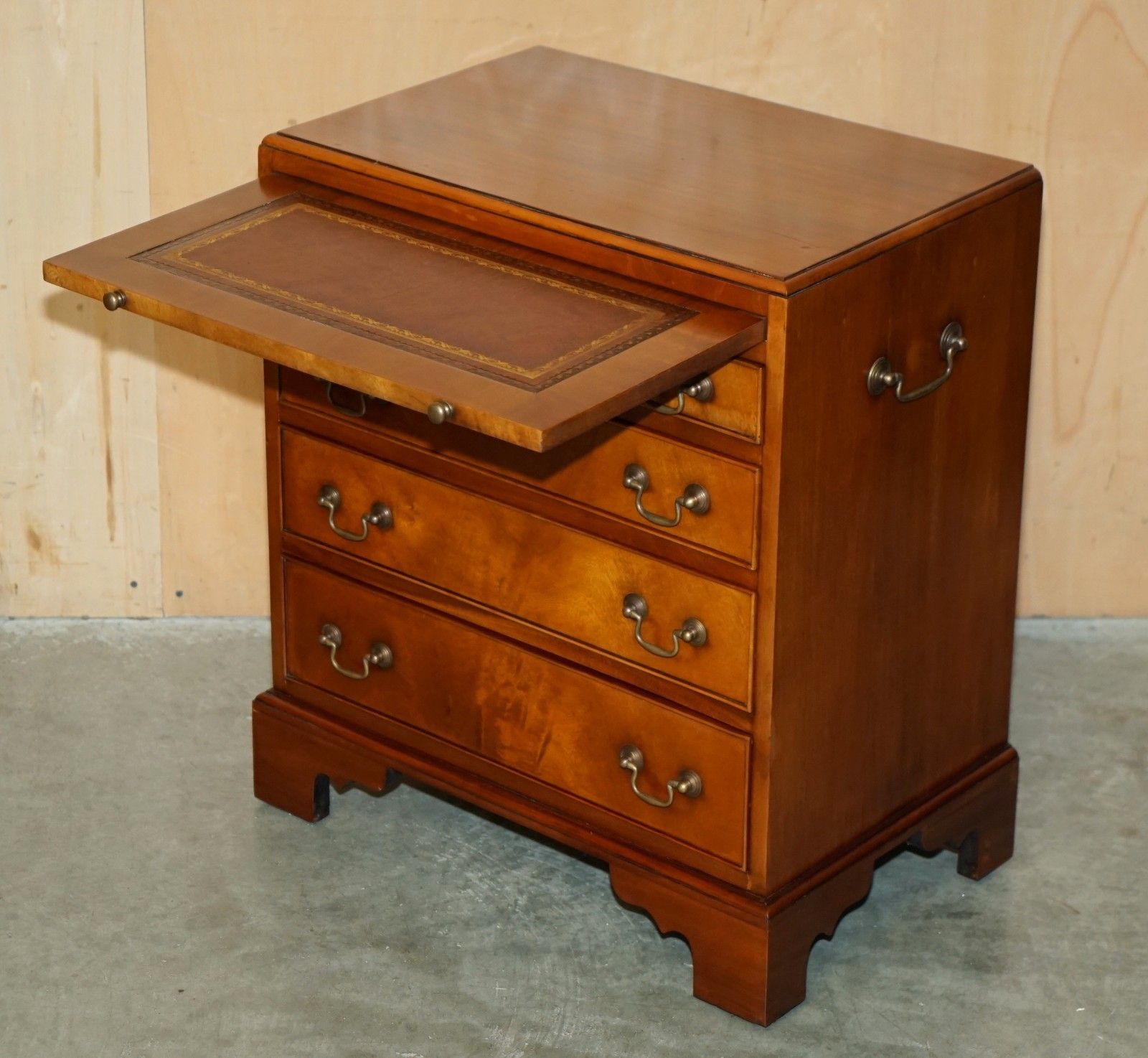 photo vinterior Pair Of Walnut Brown Leather Military Campaign Nightstand Drawers Or Side Tables
