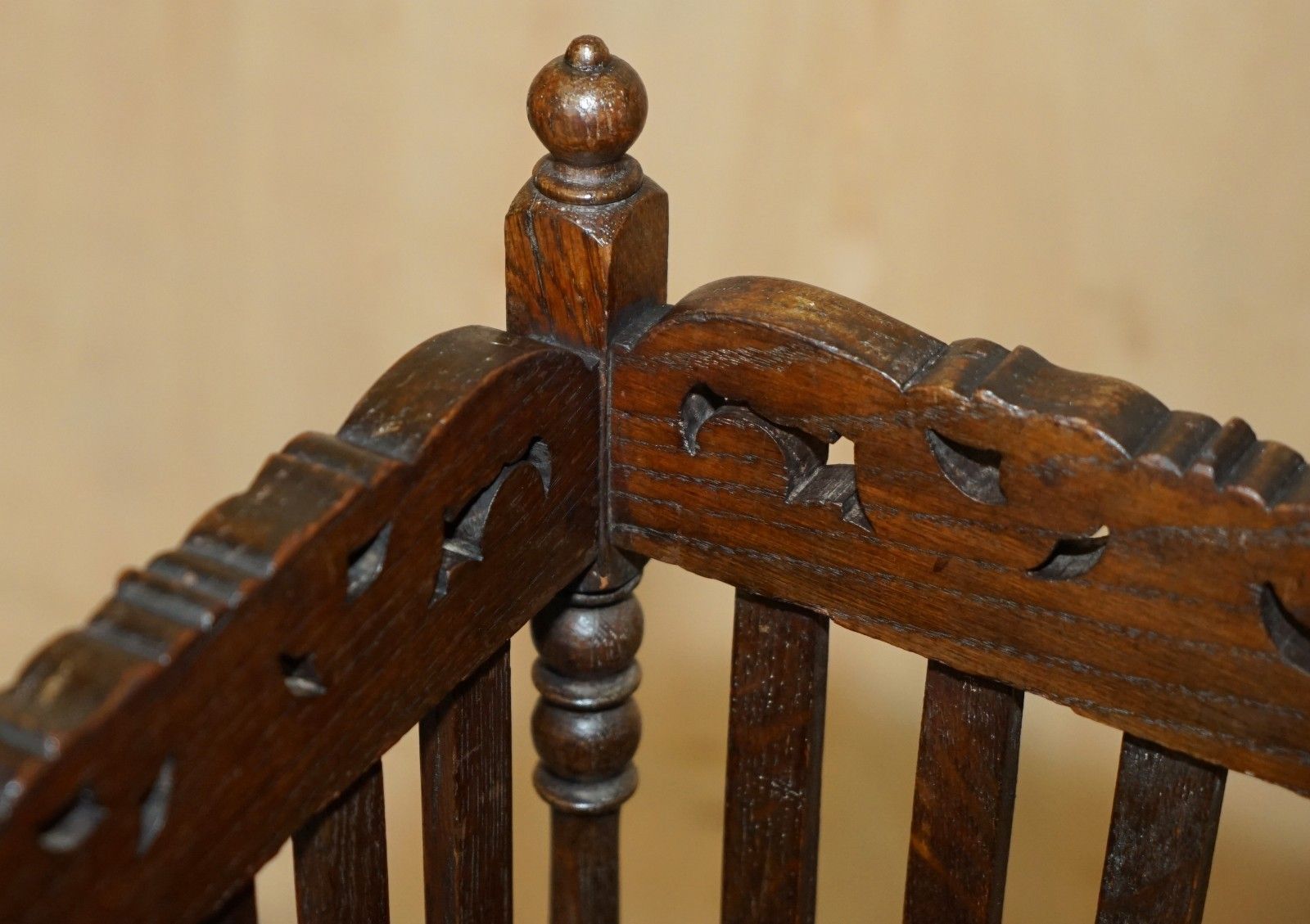 photo furniture Antique Edwardian Hand Carved English Oak Walking Stick Or Umbrella Stand