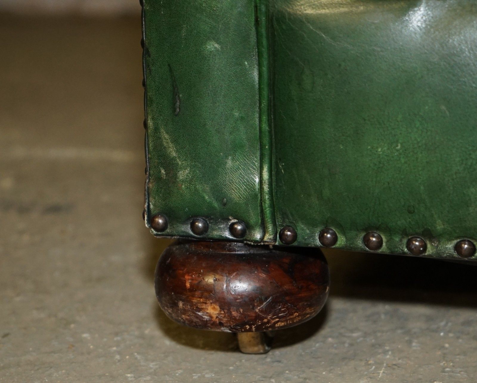 Original Unrestored Green Leather Maple & Co Stamped Victorian Bolster Arm Sofa photo vinterior