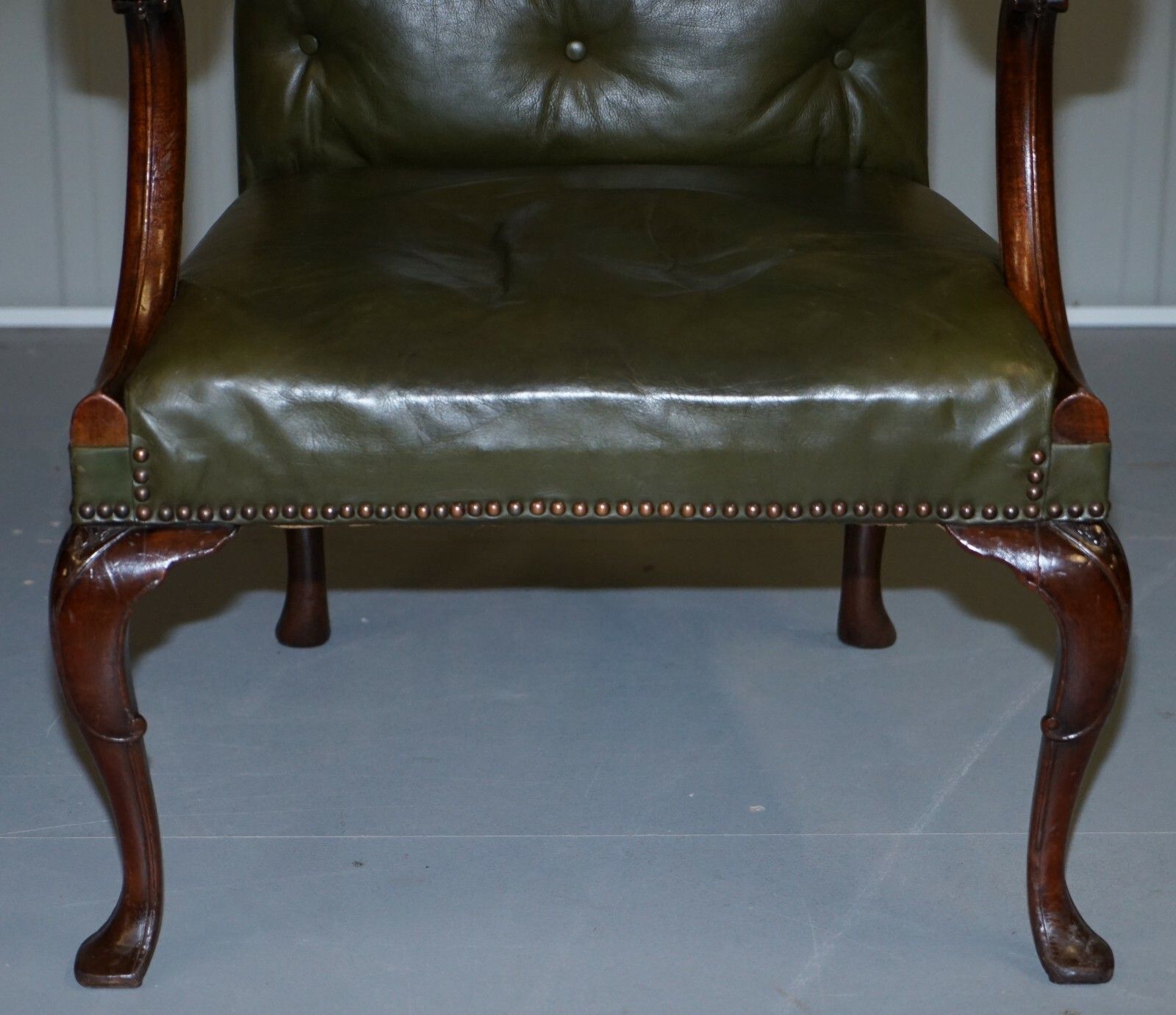 Circa 1800 Gothic Revival Georgian Irish Chesterfield Leather Carver Armchair photo vintage