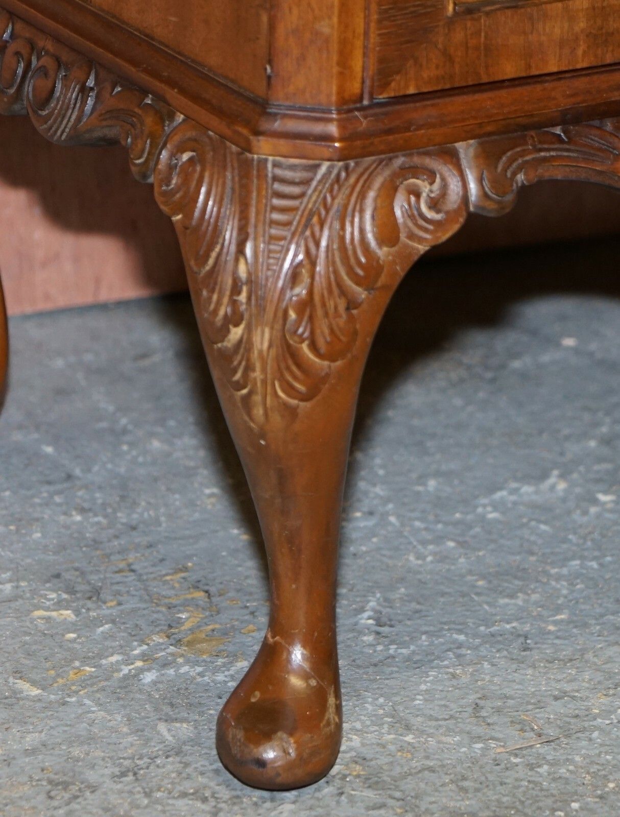 3500.0 Sublime Art Deco Drinks Cabinet With Exquisite Burr Walnut Panels Cabriole Legs photo