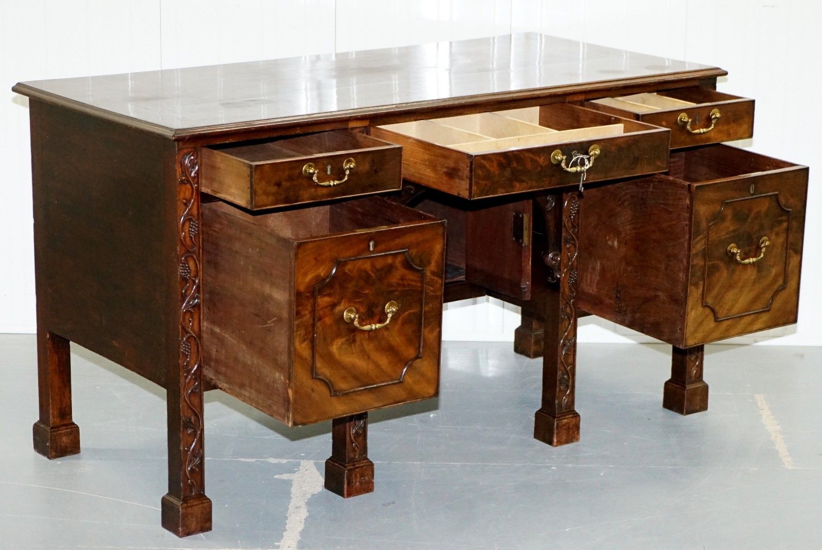 Furniture Viscountess Boyd's Ince Castle Rare George III Mahogany Sideboard Chippendale photo