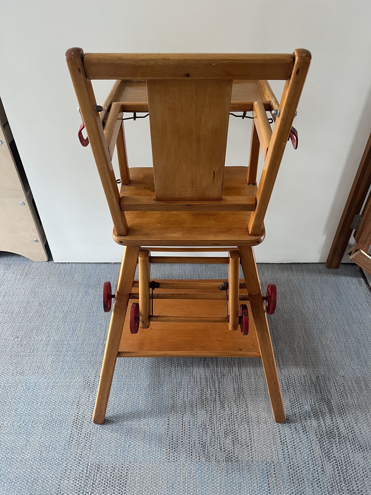 Child’s High Chair/Table 1950/60’s photo vinterior