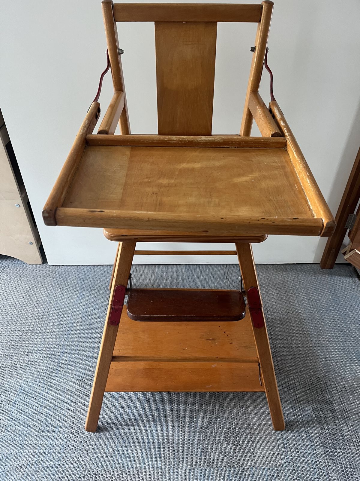 photo furniture Child’s High Chair/Table 1950/60’s