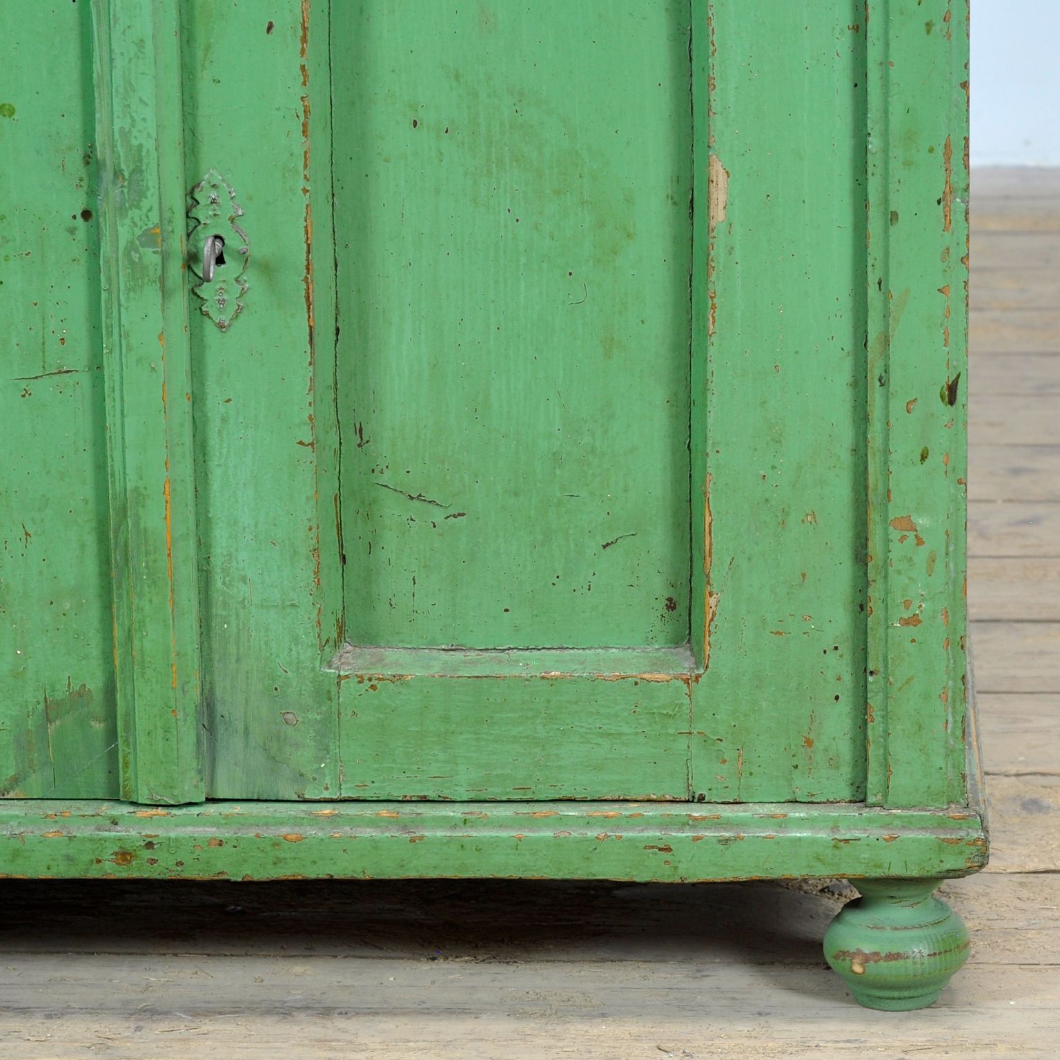 photo vintage Solid Pine Dresser, 1910’s
