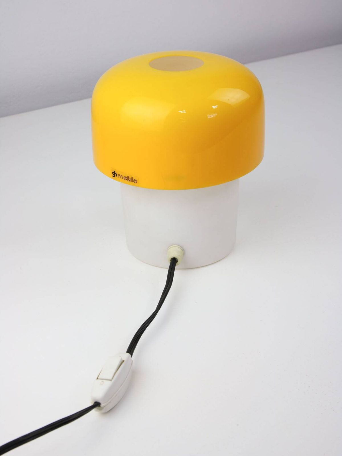 Rare Yellow Mushroom Table Lamp By Luigi Massoni For Guzzini, 1970s photo 639.0