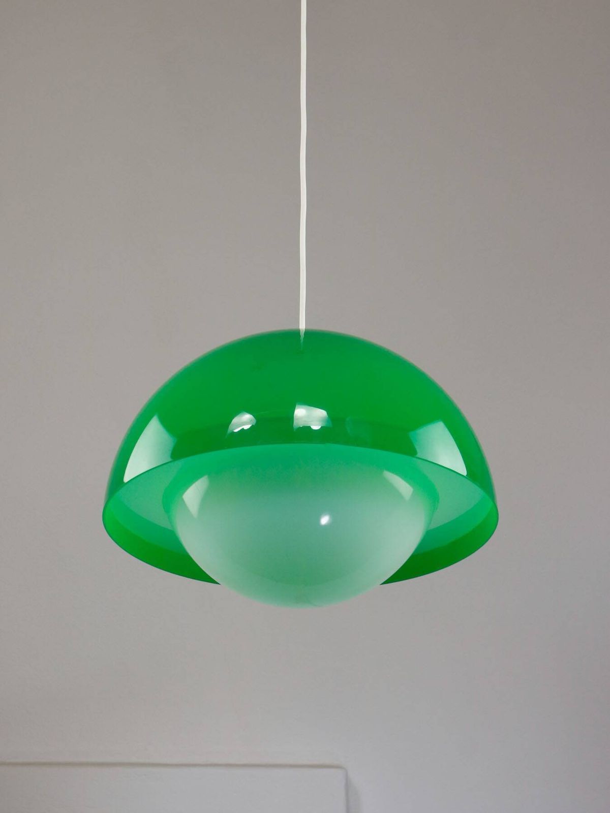 photo vintage Italian Space Age Pendant In Brass And Acrylic Glass, 1970s