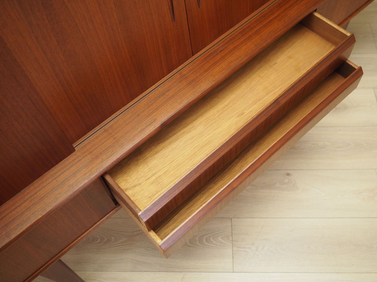 photo vintage Teak Highboard, Danish Design, 1970s, Production: Denmark