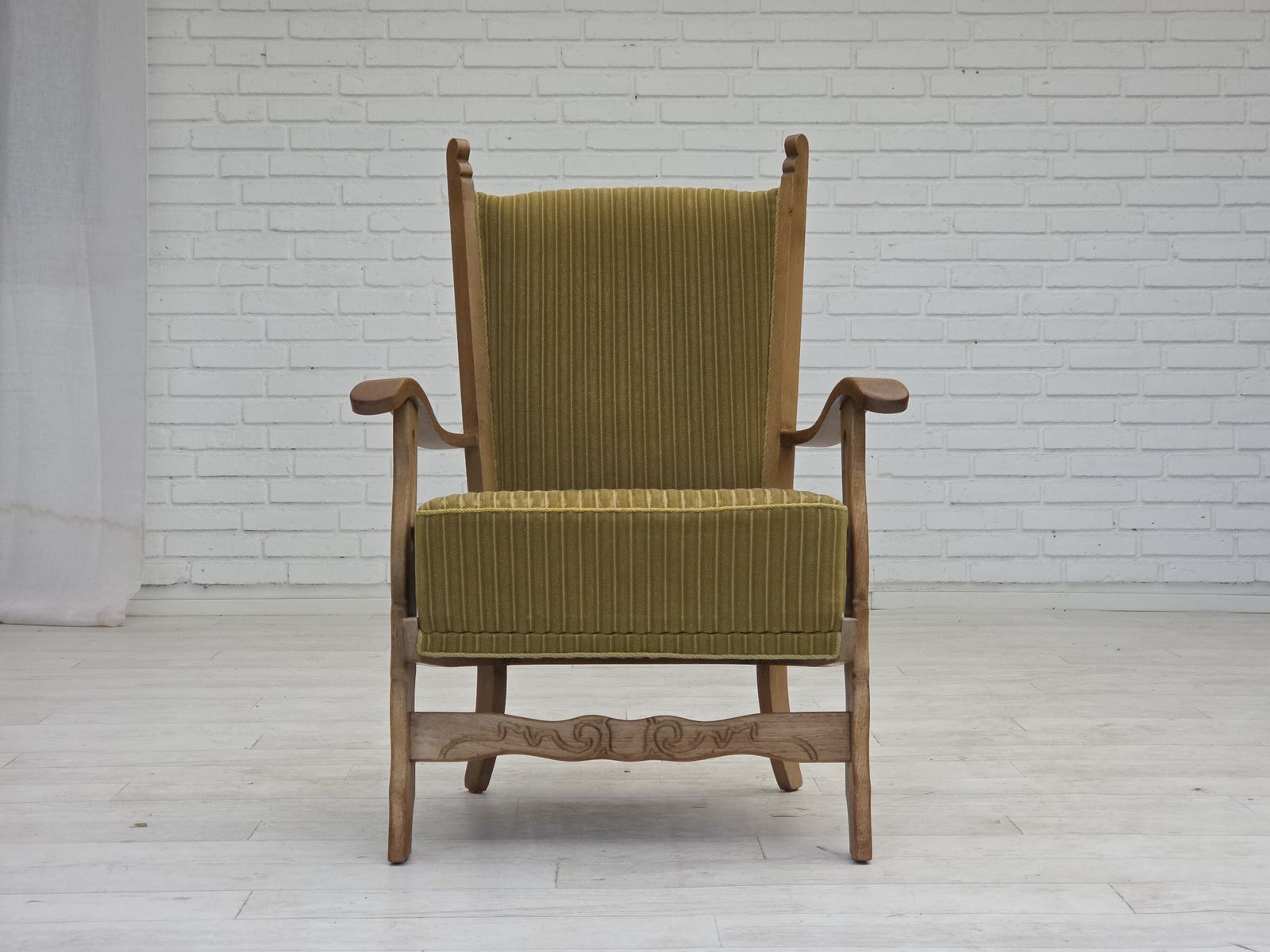 1970s, Scandinavian Armchair, Cotton/Wool Fabric, Solid Oak Wood, Original Condition. photo Furniture