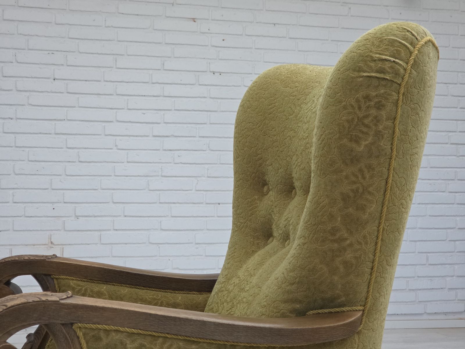 Ca. Jaren 1960, Deense Fauteuil Met Hoge Rug, Meubelbekleding Van Katoen/Wol, Massief Eikenhout. photo Meubels