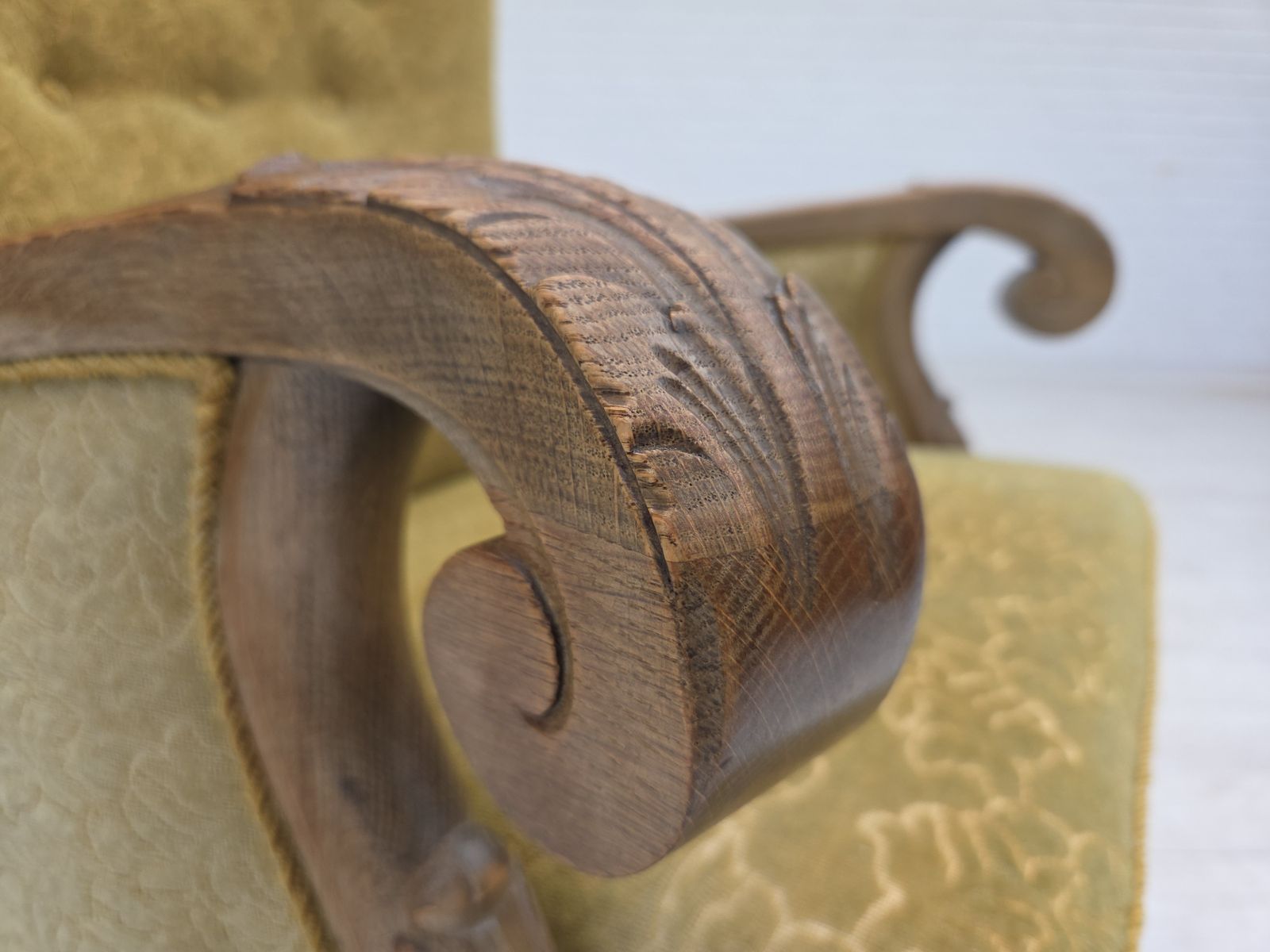 photo for sale Ca. Jaren 1960, Deense Fauteuil Met Hoge Rug, Meubelbekleding Van Katoen/Wol, Massief Eikenhout.