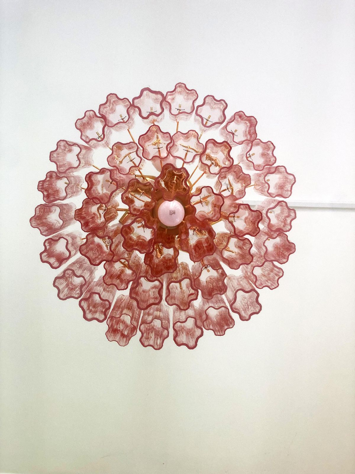 Contemporary Scenographic Pink “Tronchi” Murano Glass Chandelier In Venini Style photo vinterior