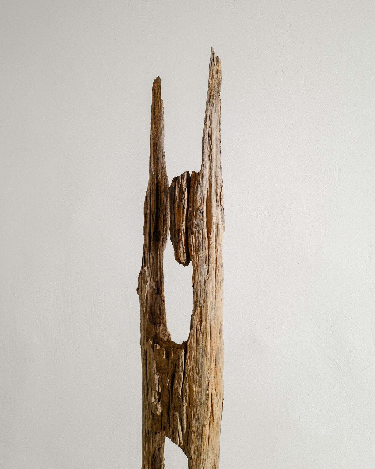 Vintage Wooden Floor Totem Sculpture In Patinated Driftwood On A Black Painted Foot, 1900s photo Art