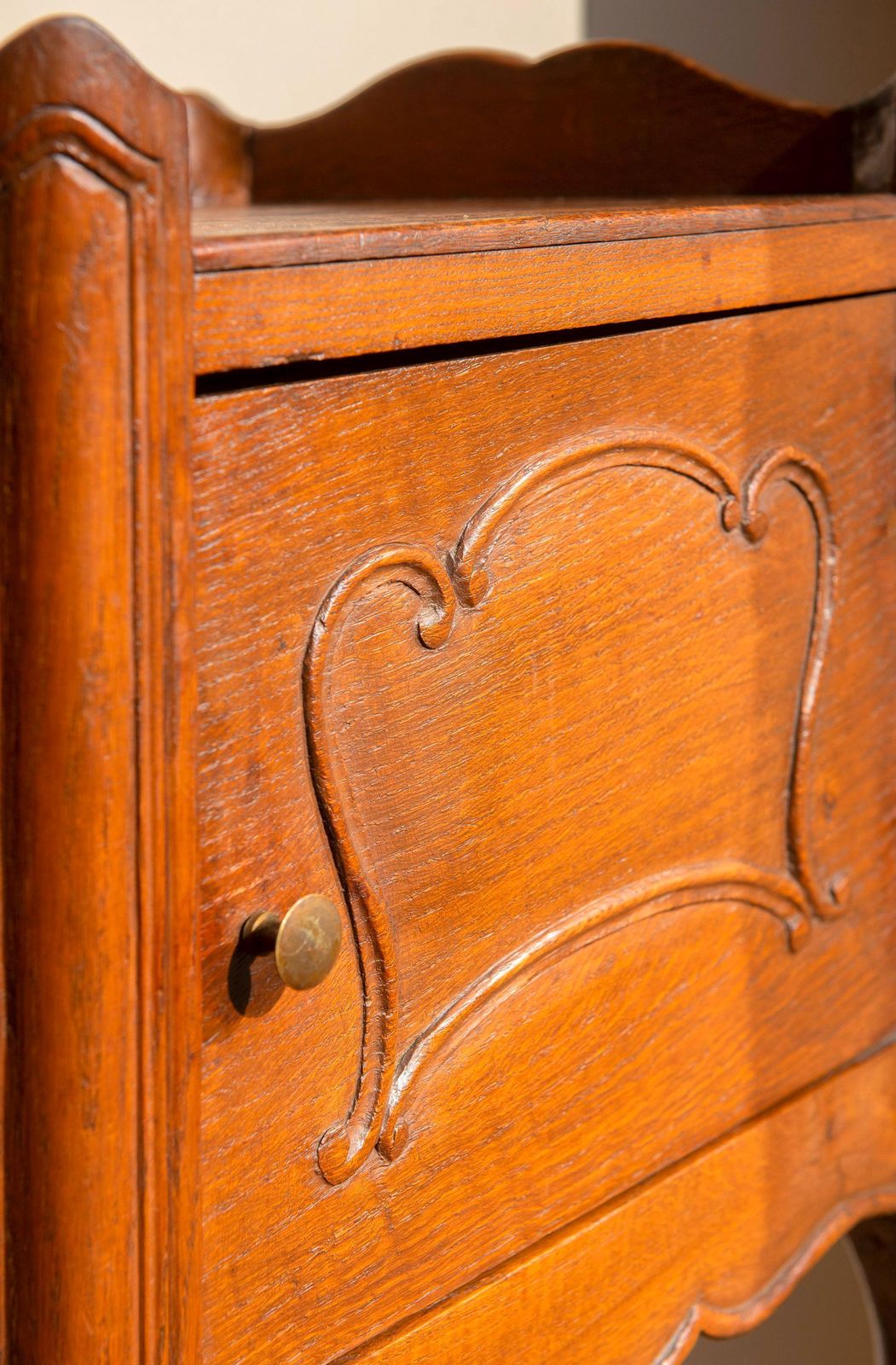 photo furniture Antique Wooden Cabinet, French Bedside Table, Oak Telephone Table, Bend Legs, Scalloped Side Table With Door