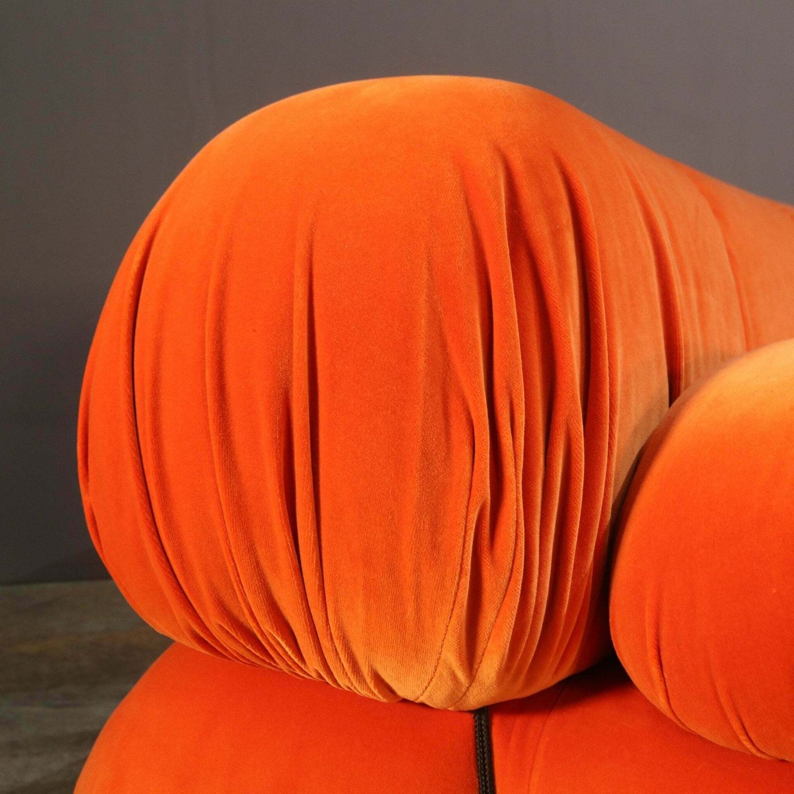 B&B Italia Orange Velvet Camaleonda Sofa By Mario Bellini photo vintage