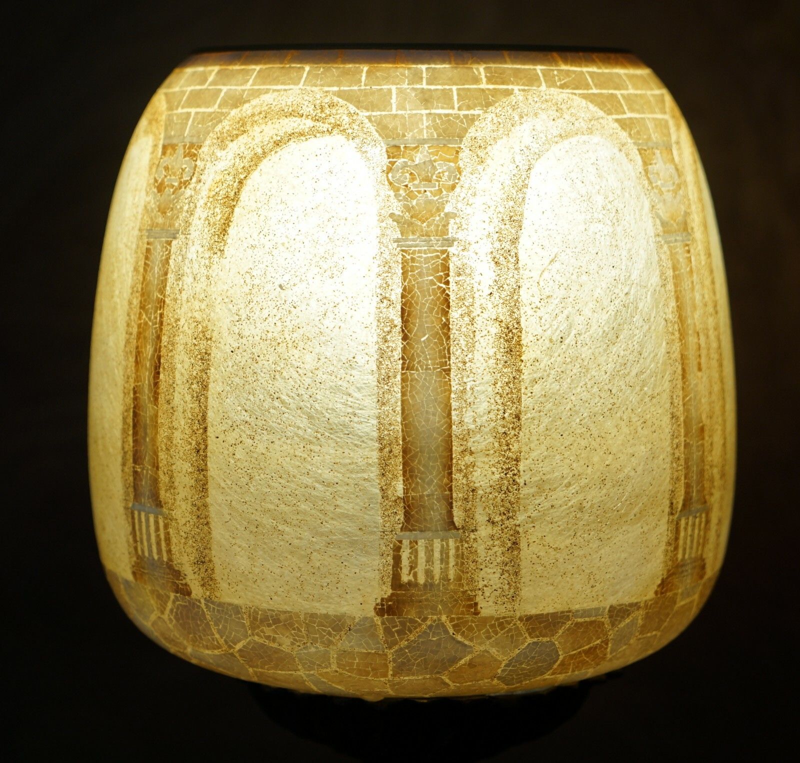 photo furniture Exquisite Pair Of Large Vintage Table Lamps With Corinthian Roman Pillar Shades