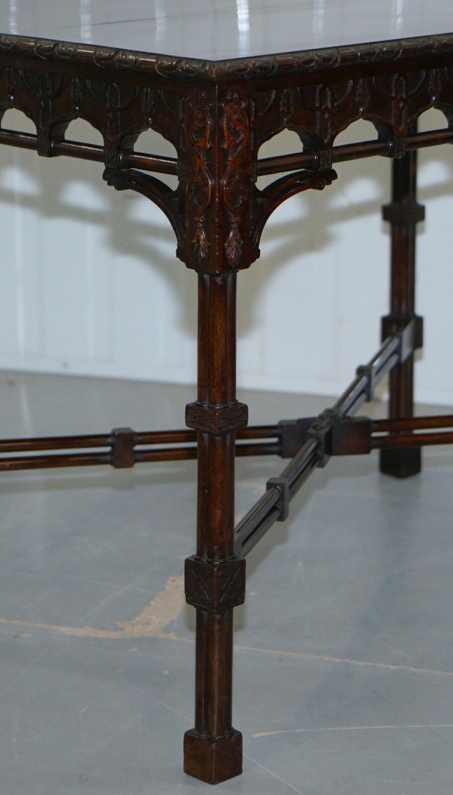 photo furniture Rare 19th Century Thomas Chippendale Clustered Column Leg Silver Tea Side Table
