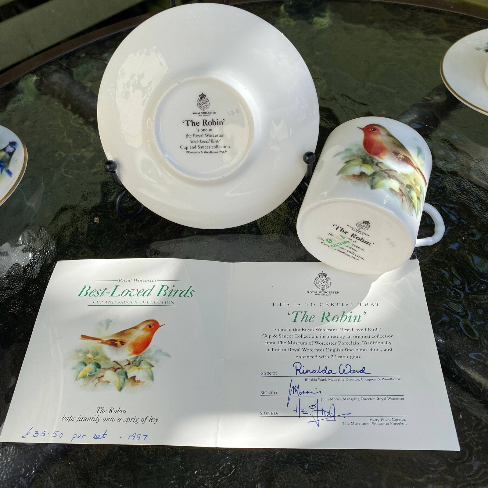 Beautiful Royal Worcester 'Best Loved Birds' 22 Carat Gilded Porcelain Cup & Saucer Collection photo for sale