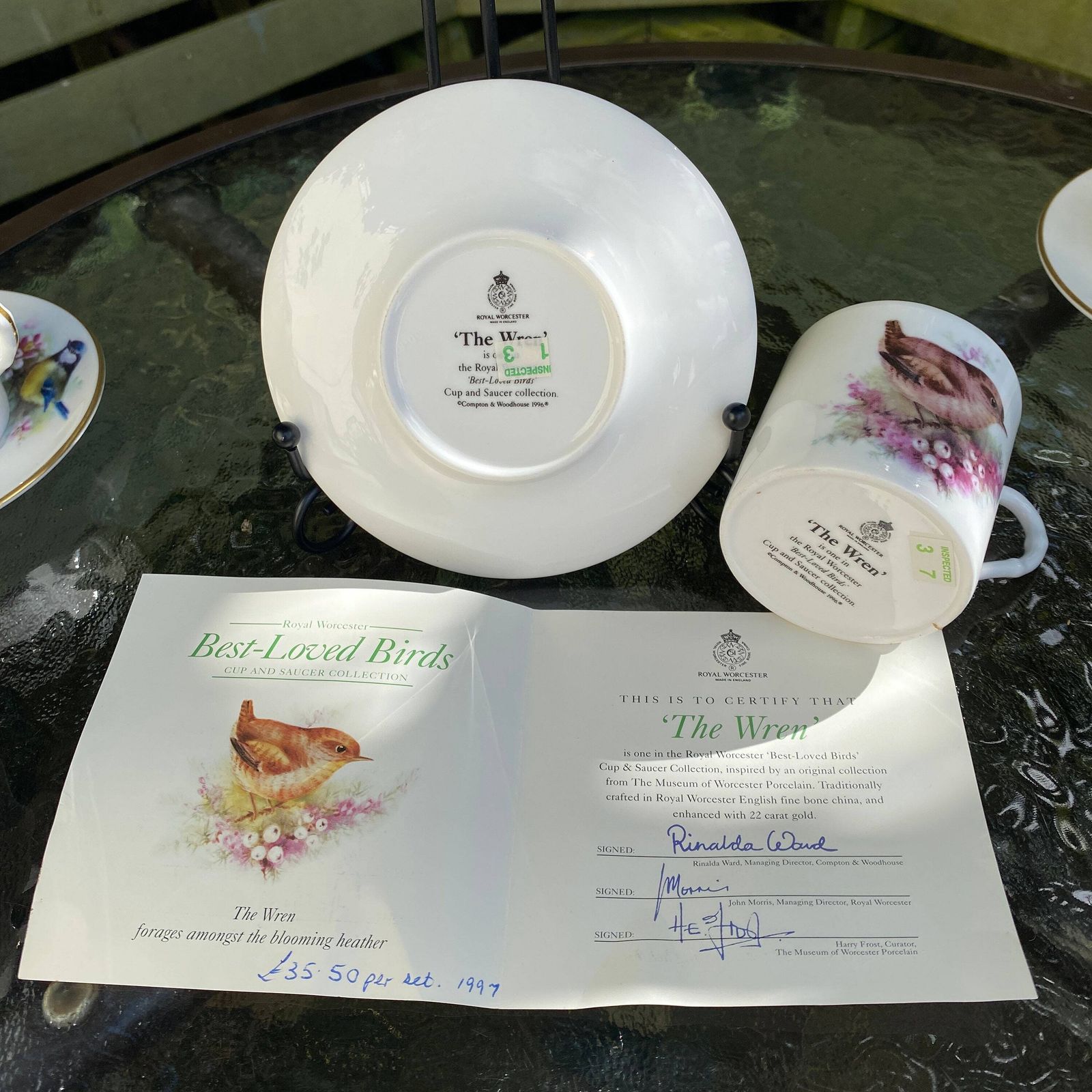 Beautiful Royal Worcester 'Best Loved Birds' 22 Carat Gilded Porcelain Cup & Saucer Collection photo vintage