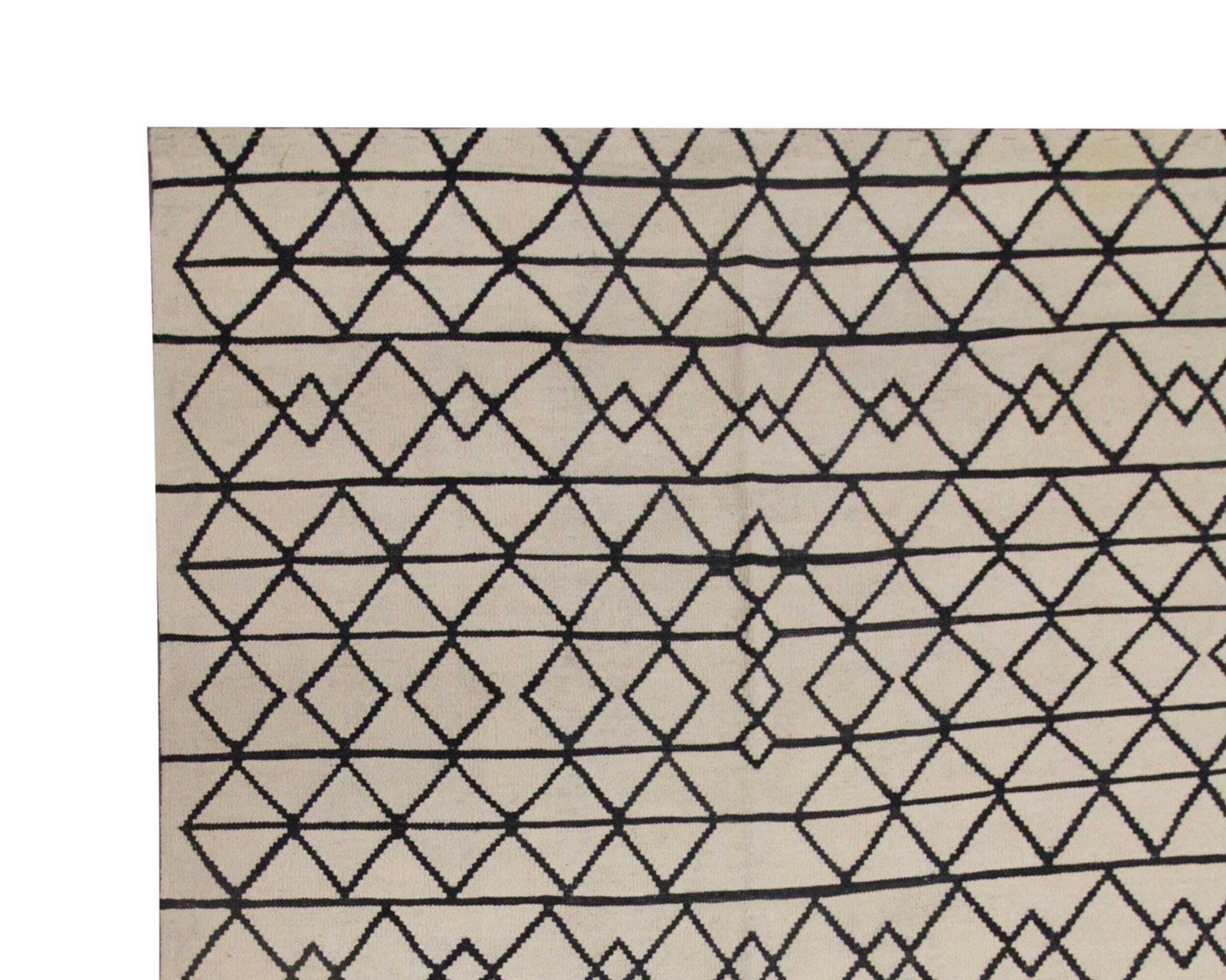 Cream & Black Wool Kilim Rug: Modern Geometric Flatweave Handmade Carpet (7.8 X 5.10 Ft.) photo for sale