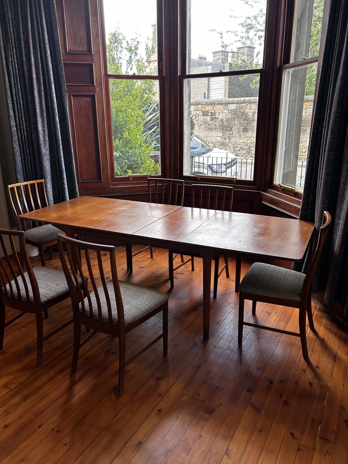 McIntosh T3 Extending Dining Table And 6 Chairs photo 750.0