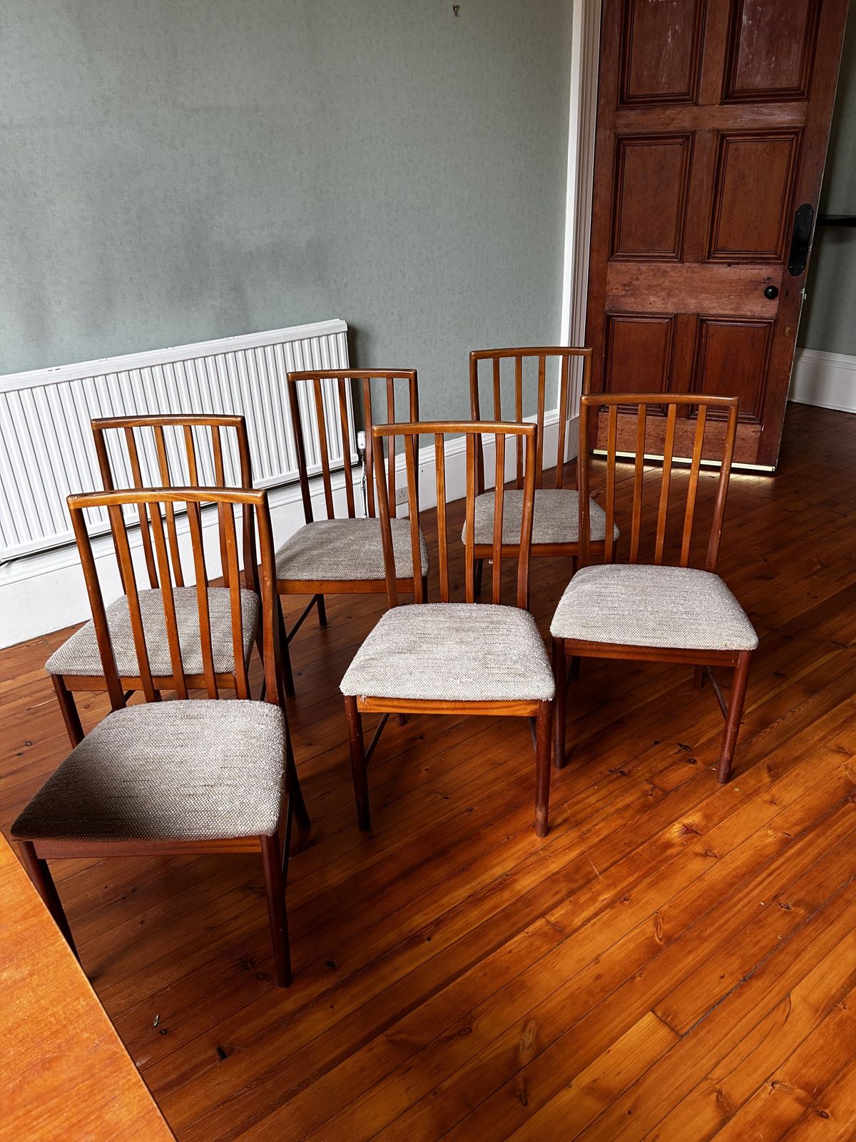 Furniture McIntosh T3 Extending Dining Table And 6 Chairs photo