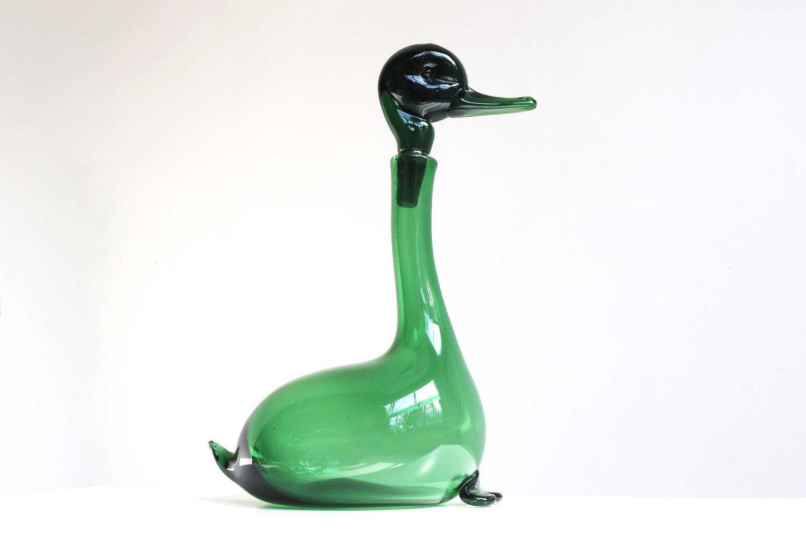 Verzamelbaar Mid Century Italiaans Empoli Verde Glazen Eendenkaraf – Handgeblazen Kunstglas