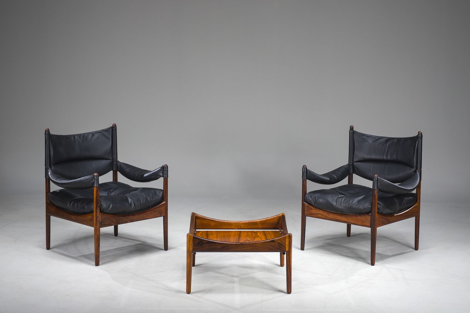 Mid Century Modern Danish Armchairs And Coffee Table By Kristian Vedel For Sören Willadsen, 1960s, Set Of 3 photo vinterior