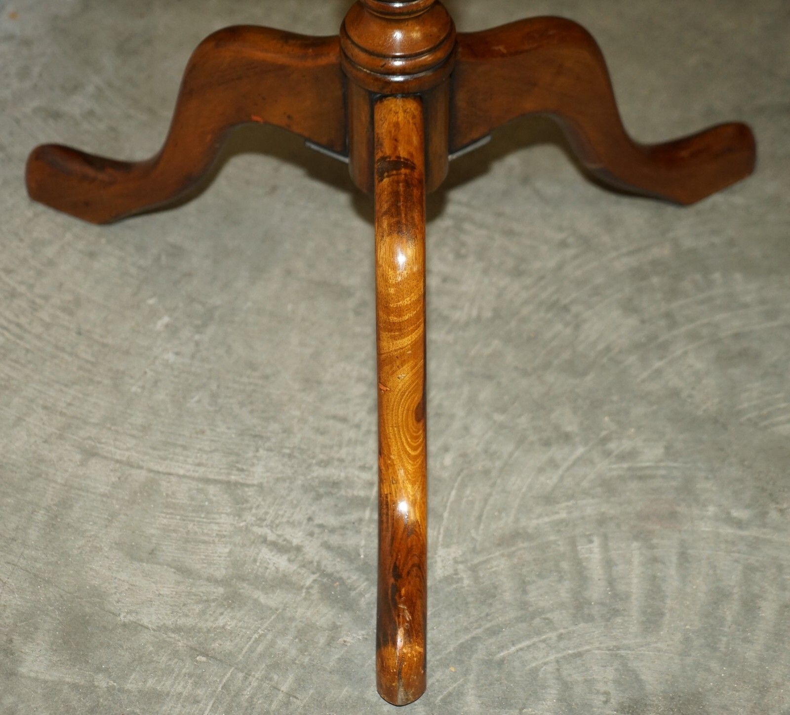 Victorian Hand Carved Pollard Oak Tilt Top Tripod Wine Side End Lamp Table photo buy
