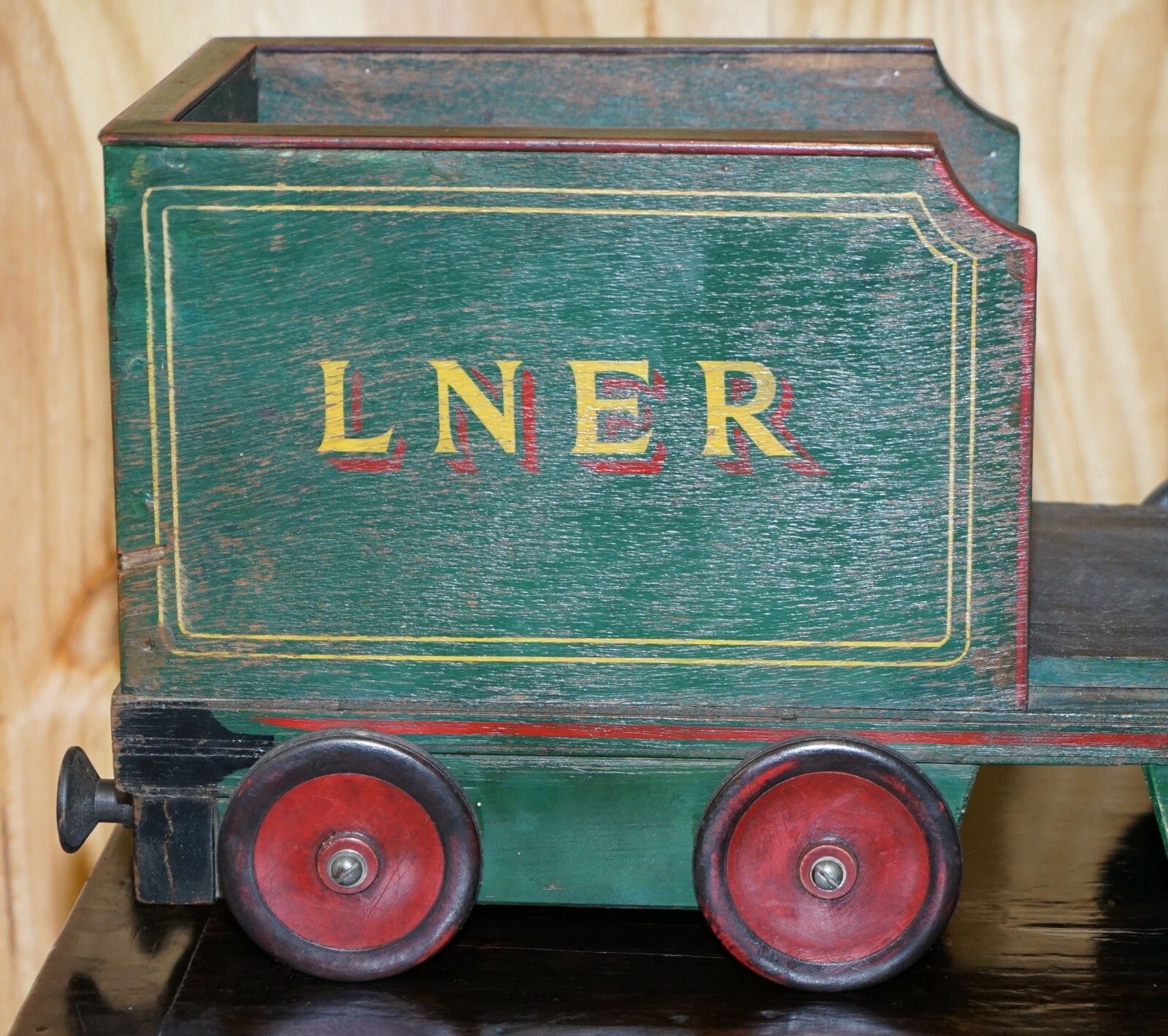 Christie's 1910 Scratch Built Child's Pull Along Flying Scotsman Lner 4472 Train photo 2500.0