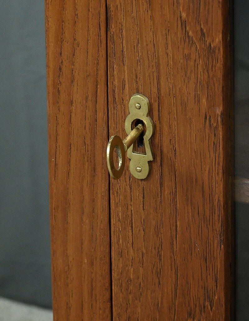 Small Teak Display Case, India – Part 1 Of The 20th Century photo vintage