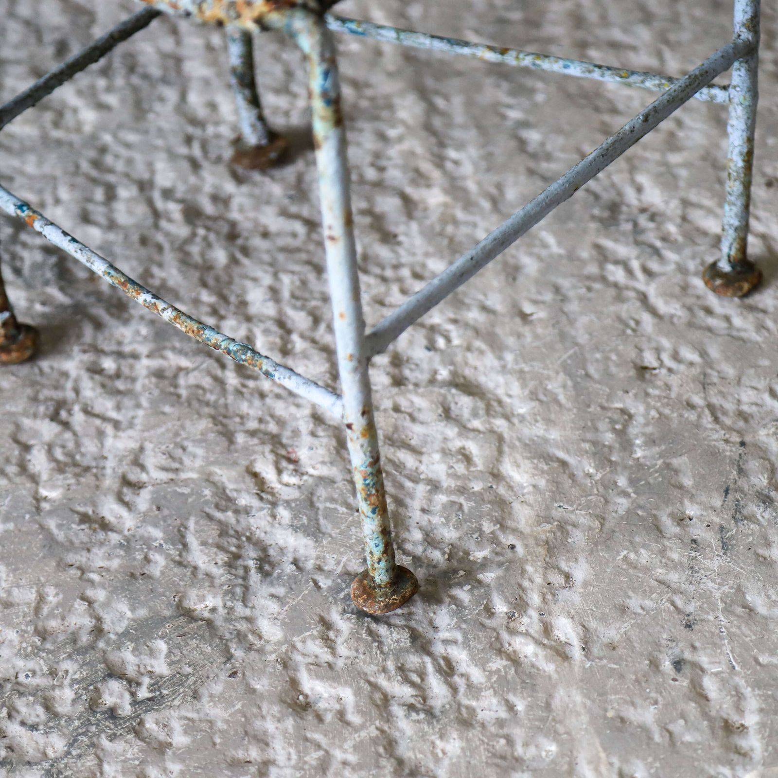 19th C French Wrought Iron Child’s Chair, Late 1800s   Original Soft Blue Paint photo vinterior