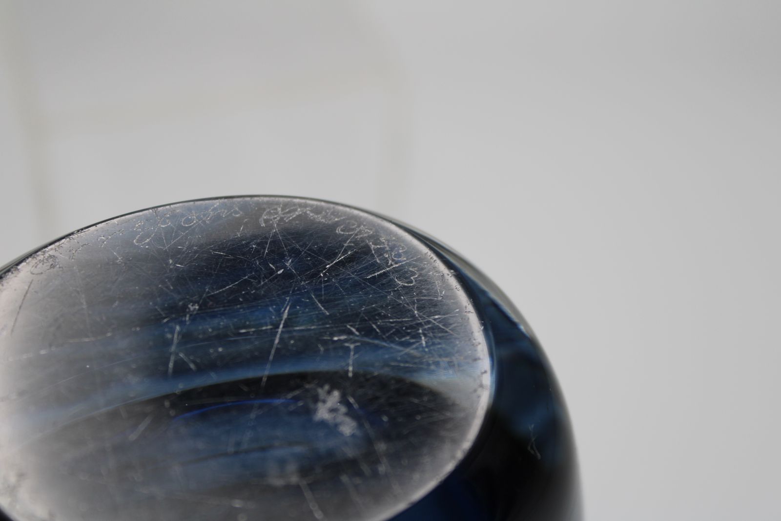 Midnight Blue Glass Vase By Nils Landberg For Orrefors, 1950s photo vinterior