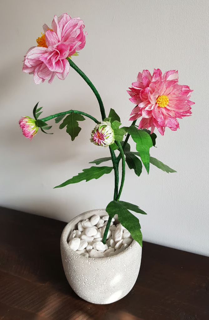 Realism Hand Crafted Powder Puff Dahlia Anenome photo 125.0