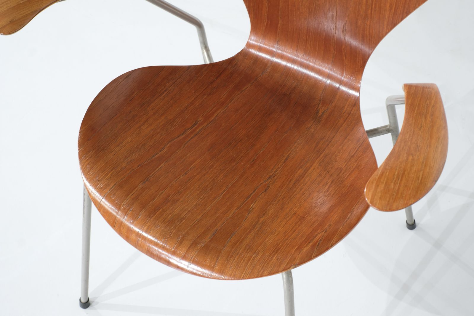 Chair Model " 3207 "In Wood By Arne Jacobsen For Fritz Hansen, Denmark 1955. photo furniture
